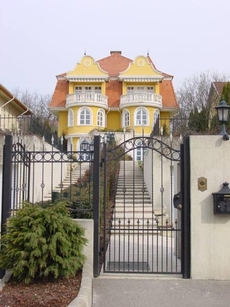 Semi-detached houses for rent and sale in Budapest properties, houses offered for rent, row house, suburban areas